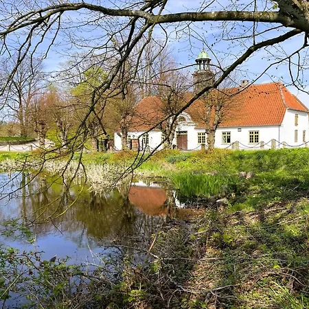 Brun - 1-5km From The Sea By Interhome Feriehus Tranekær